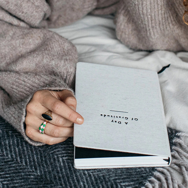 A DAY OF GRATITUDE JOURNAL